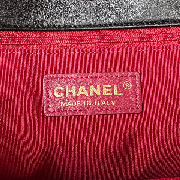 CC 19 TOTE 33CM BLACK LAMBSKIN GOLD HARDWARE