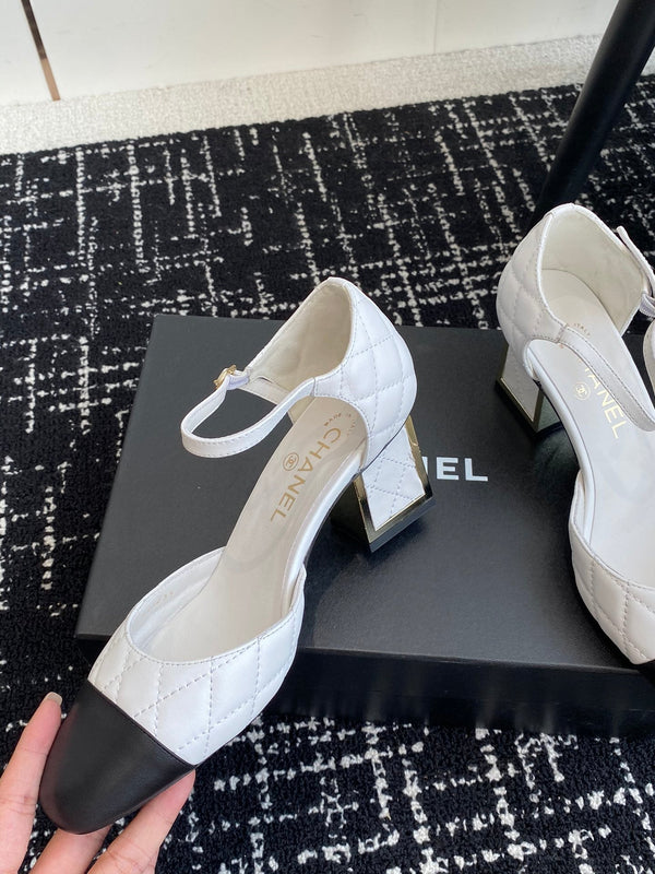 CC 25SS Diamond-Patterned Block-Heeled Mary Janes White Sheepskin 473432