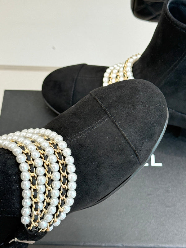 CC Classic Pearl Chain Colorblock Block Heel Ankle Boots Black Suede 473317