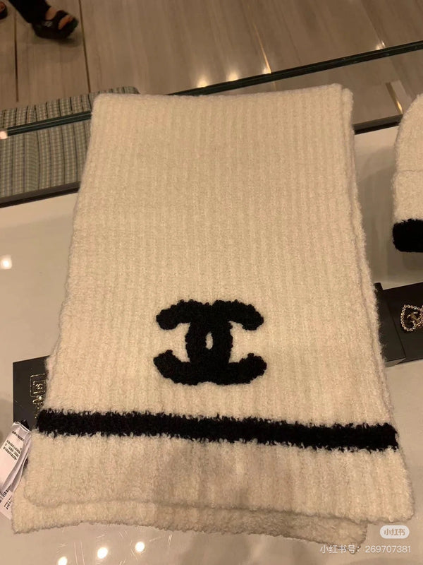 CC Knitted Long Scarf 170cm White Cashmere 828768