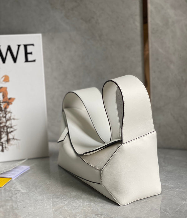 LOE Puzzle Hobo 29cm in Classic White Calfskin 274282