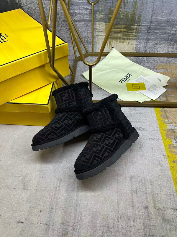 Fendi Laster Hot-Selling Snow Boots Black Suede 575436