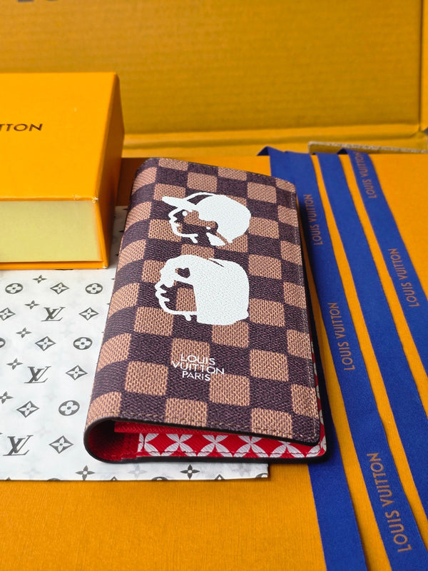 LV Collaboration Suit Clip Brown PVC Fabric with Leather 274756