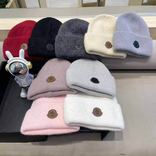 Moncler Classic Ivory Knit Hat in Cashmere 980192