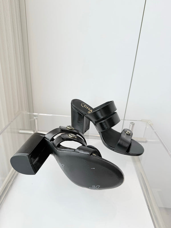 Chanel 26 Turnlock 85 Black Sandal Mule in Lambskin 597392