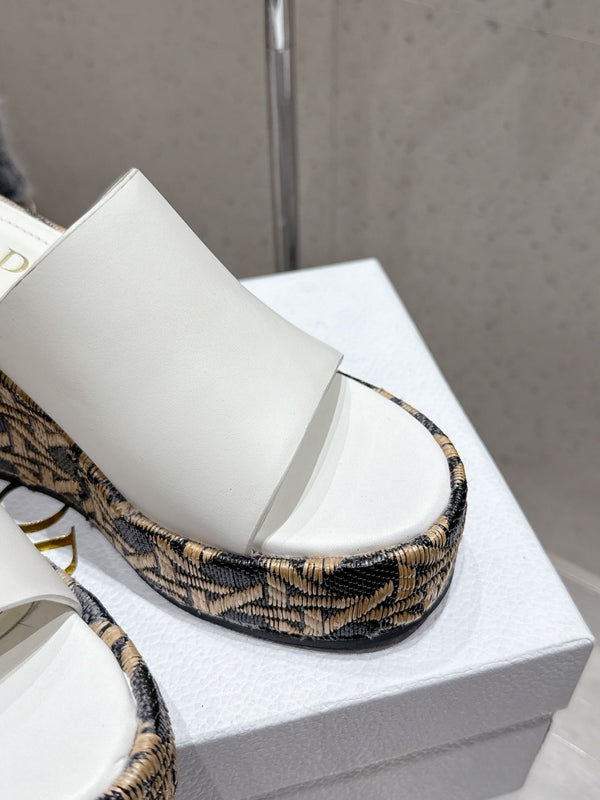 CD Attitude Wedge Sandals White in Cowhide 598182