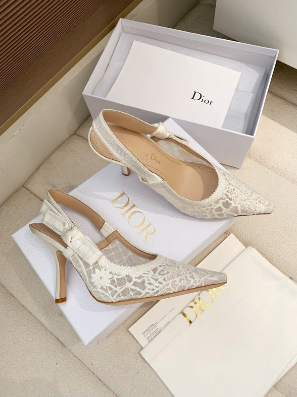 CD Ribbon Lace Open-toe Ivory Sandals 95 in Sheepskin 598119