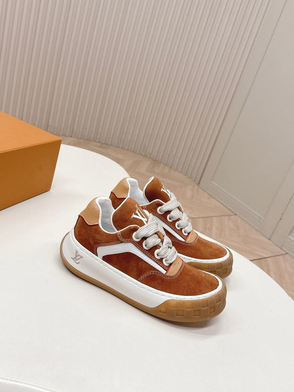 LV 2026 Tilted Sneaker Orange Suede 600680