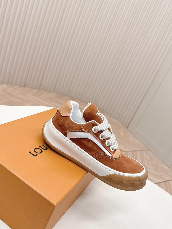 LV 2026 Tilted Sneaker Orange Suede 600680