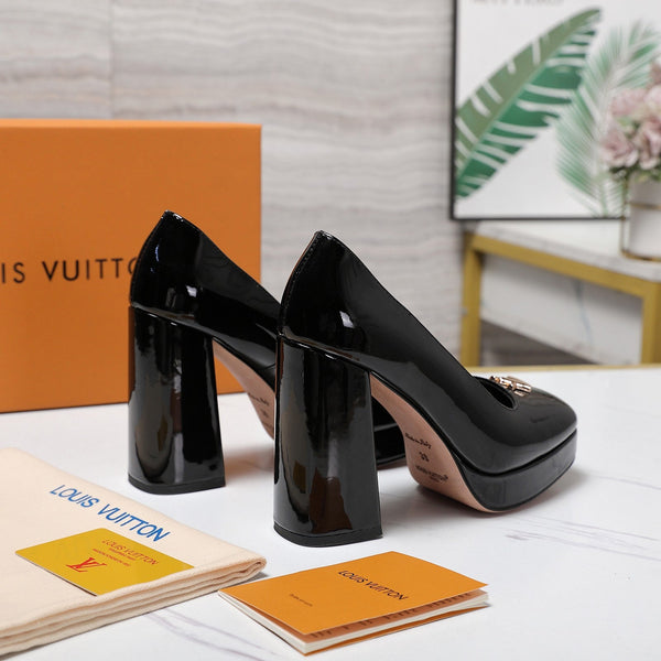 LV 26ss Chunky Heel Platform Sandals 11cm Black in Patent Leather 600732