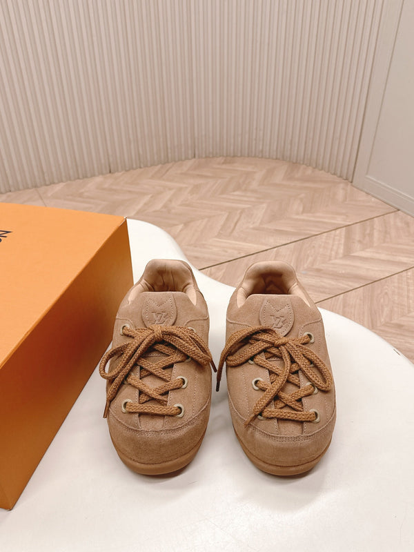 LV x Nigo Collaboration Lace-up Yeti Sneakers Light Brown in Suede 600798