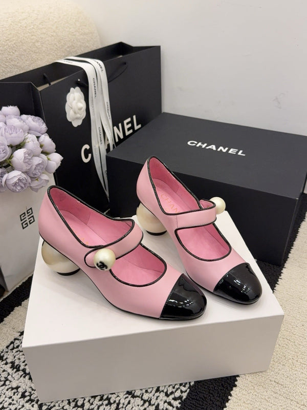 CC Pearl Heel with Rhinstone Clasp Mary Janes Pink Cowhide 602355