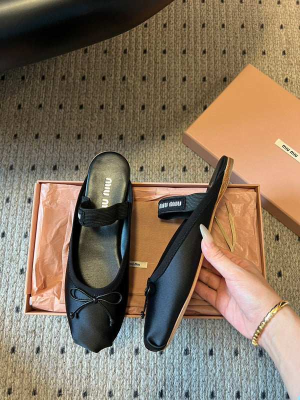 Miu Miu 26 Ballet Flats Black in Silk 614471