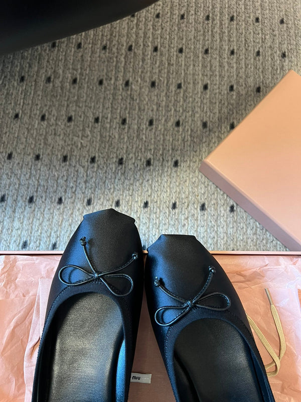 Miu Miu 26 Ballet Flats Black in Silk 614471