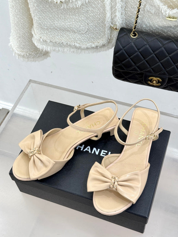 Chanel 26C Chain Bow Chunky Heel Sandals Beige in Cowhide 615991