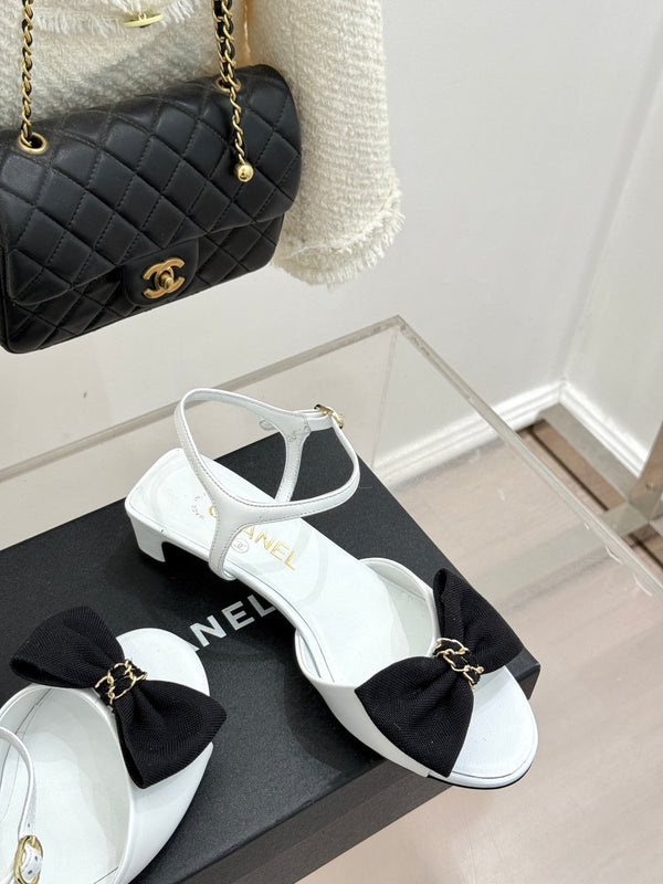 Chanel 26C Chain Bow Chunky Heel Sandals White Black in Cowhide 615990