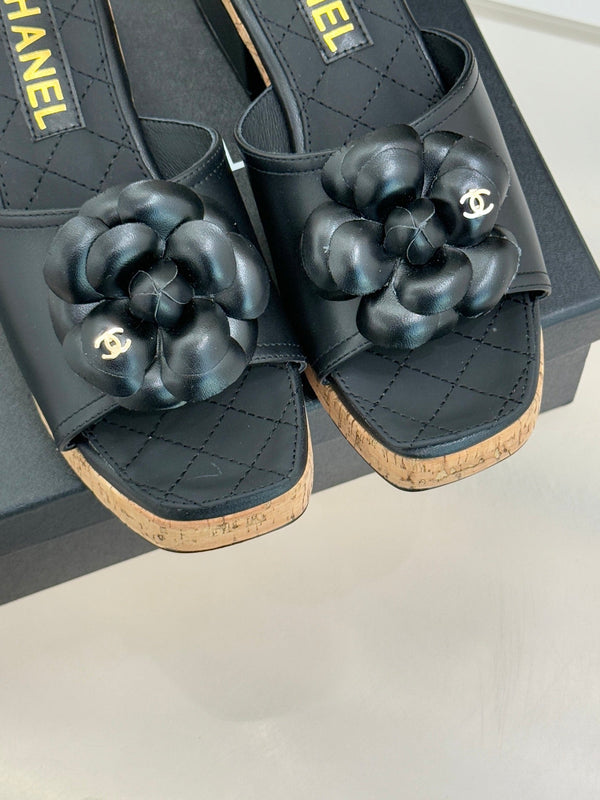 Chanel 26C Camellia Wood Grain Platform Sandals Black in Leather 615914