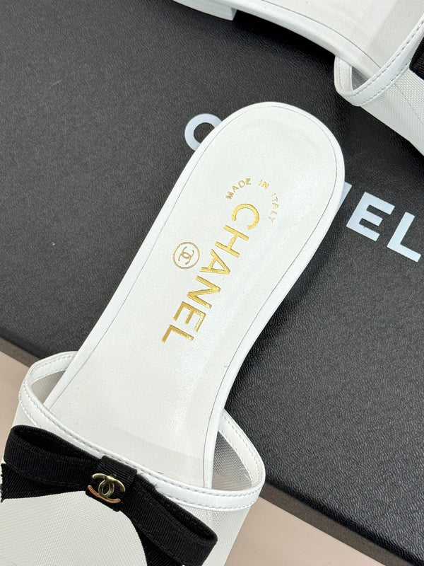 Chanel 26C Double C Bow Slippers White in Mesh 615709