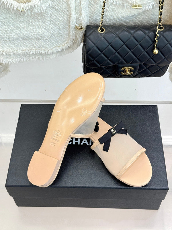 Chanel 26C Double C Bow Slippers Beige in Mesh 615708