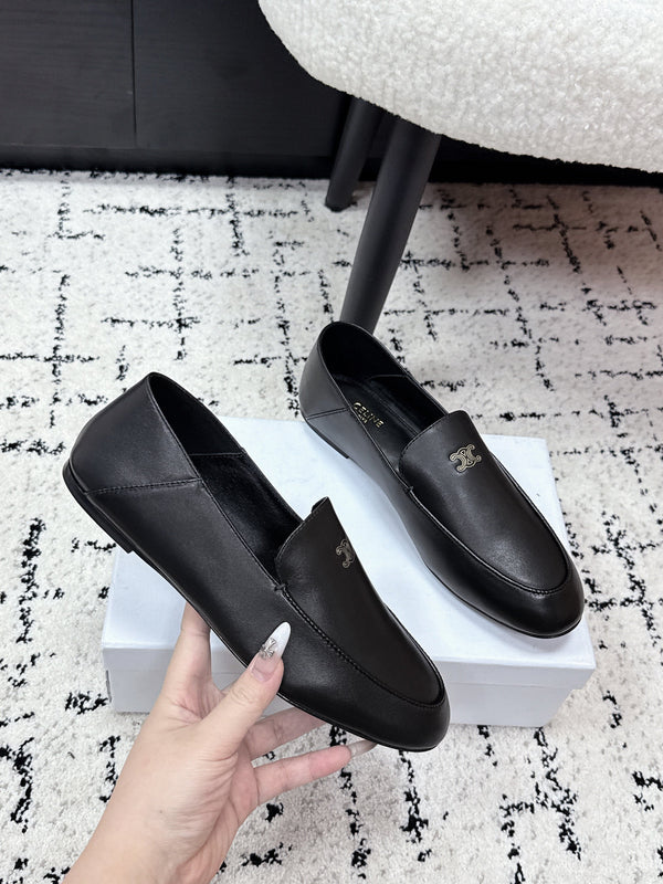 Celine 26 Aura Triomphe Loafer Black in Lambskin 631123