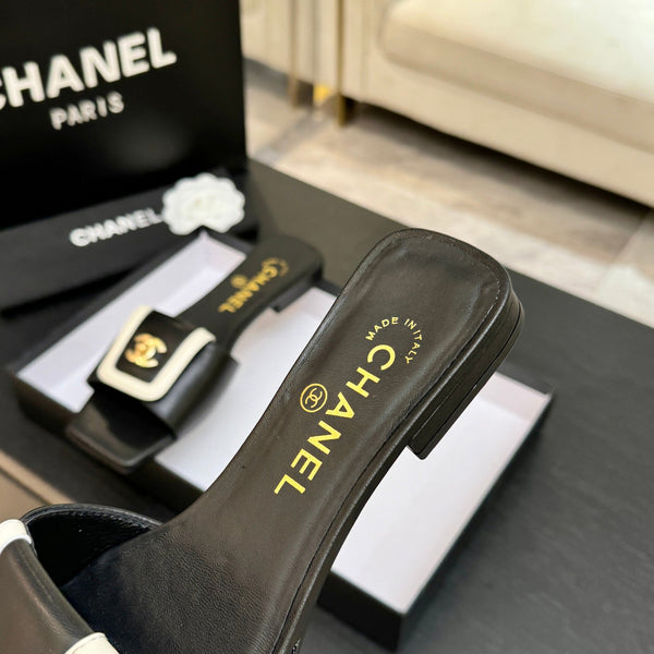 Chanel 26C Double C Buckle Square Toe Slippers Black White in Lambskin 673027