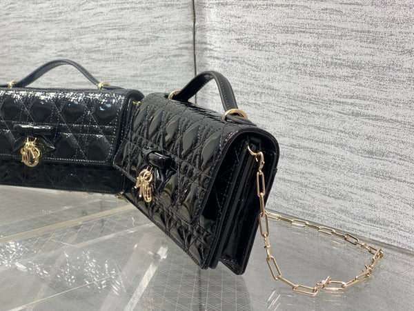 Dior 26 Bow Pearl Chain Clutch In Black Glossy Lambskin GHW