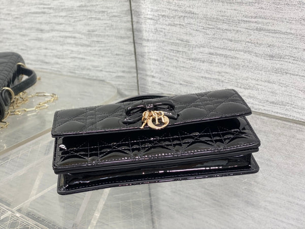 Dior 26 Bow Pearl Chain Clutch In Black Glossy Lambskin GHW