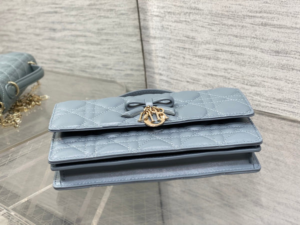 Dior 26 Bow Pearl Chain Clutch Blue Lambskin GHW