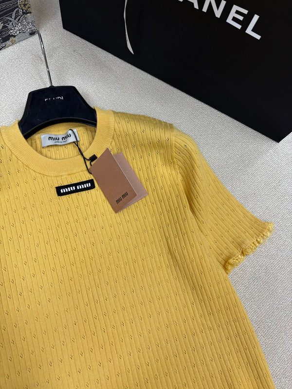 Miu Miu 26 Crew Neck Short-Sleeve Top Yellow in Knitting 191310