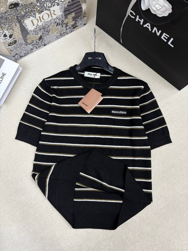 Miu Miu 26 Crew Neck Short-Sleeve Top Black in Wool 191270