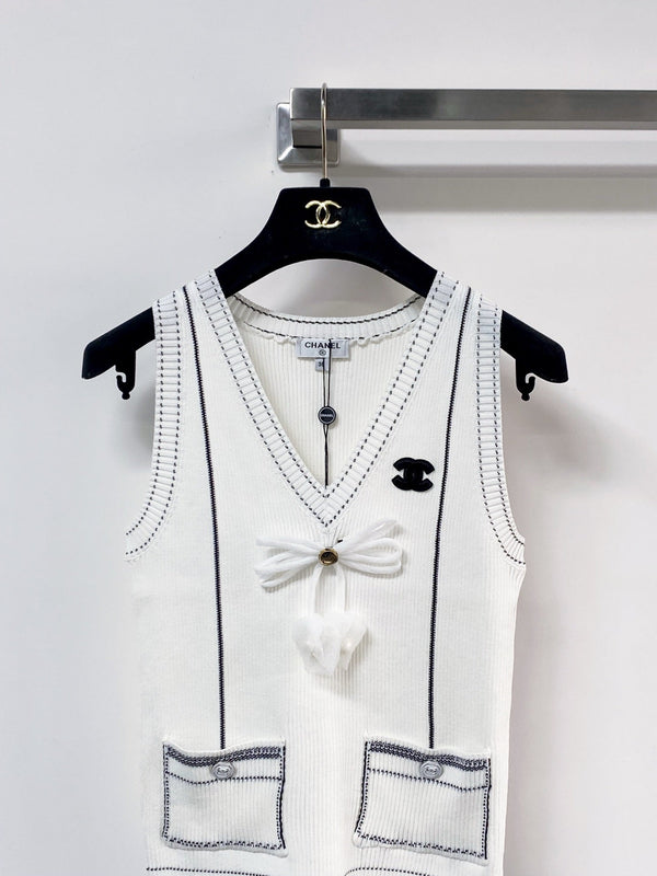Chanel Vest White in Polyester 204099