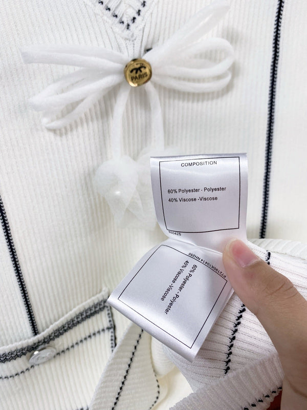 Chanel Vest White in Polyester 204099