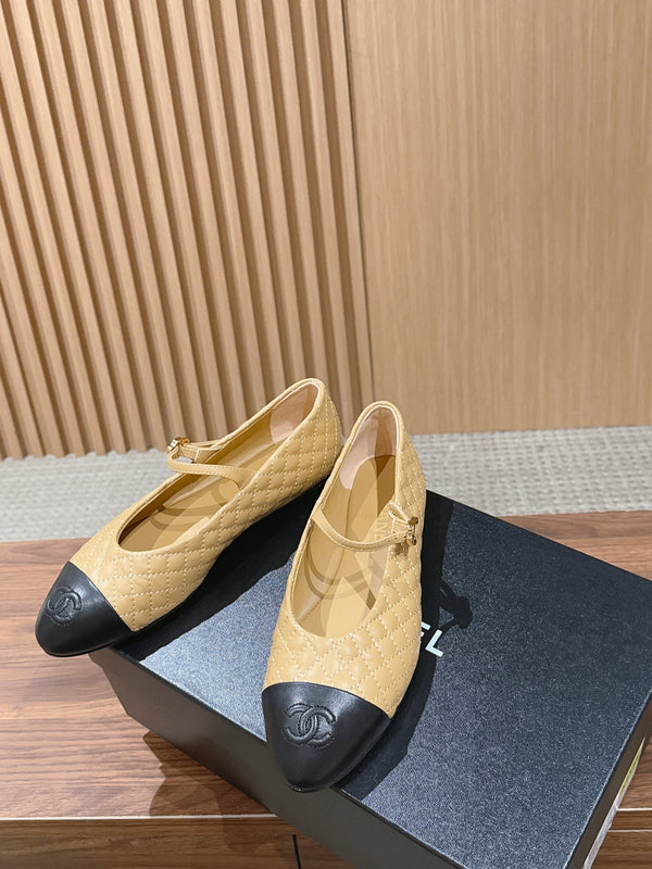 CC 26SS Quilted Mary Jane Beige Black in Calfskin 692541