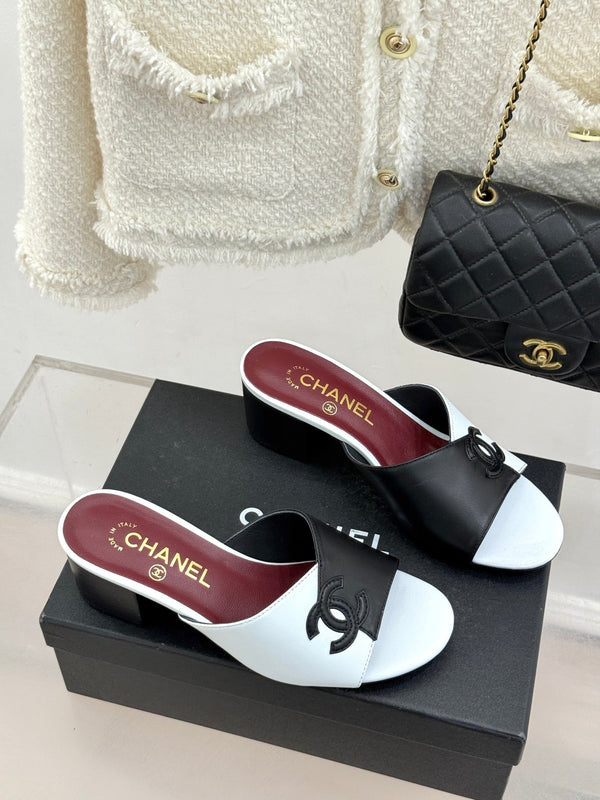CC 26S Double C Patchwork Sandal 50 White Black in Cowhide 706376