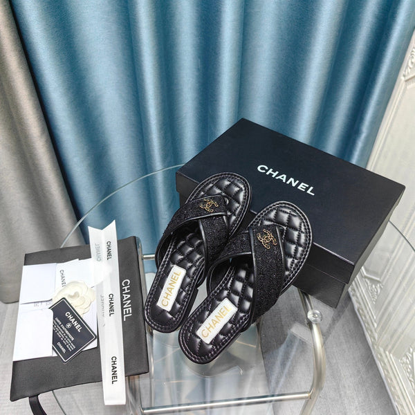 Chanel 26P Flip-Flops Black in Woven 712310