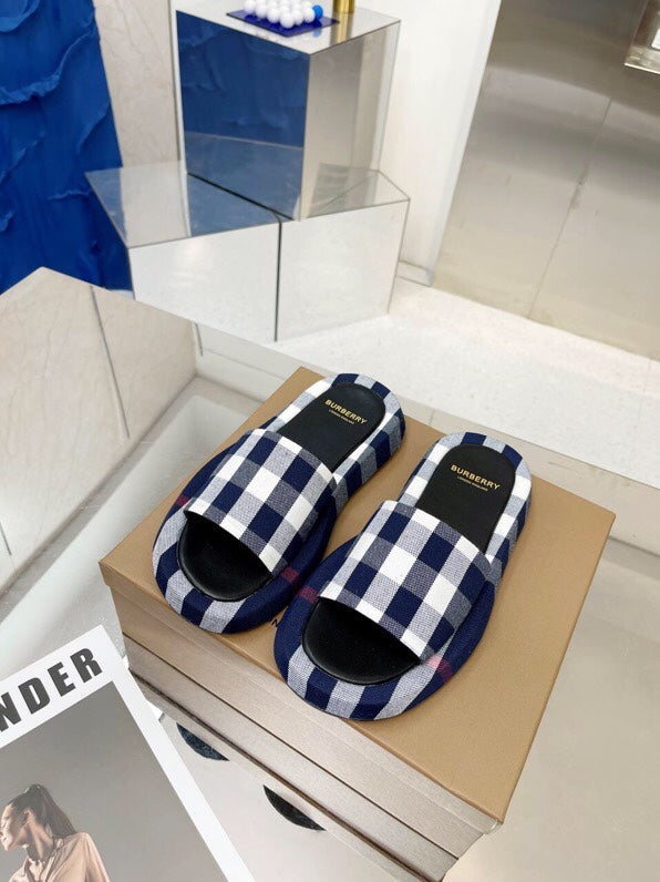 Burberry 26 Check Slippers Navy Blue Black in Cotton Linen 729729