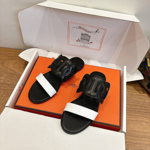 HM Sandal Black White in Calfskin 743978
