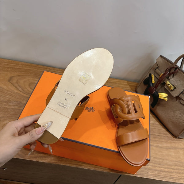 HM Sandal Brown in Calfskin 743980