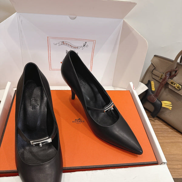 HM 26 Majeste 85 Pump Black in Cowhide 744011