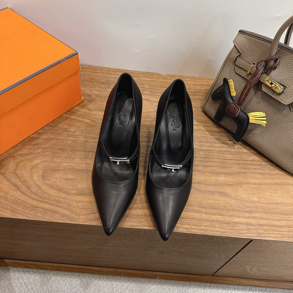 HM 26 Majeste 85 Pump Black in Cowhide 744011