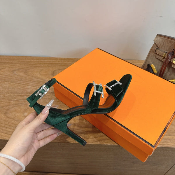 HM Liv Sandal 10.5 Dark Green in Velvet 744074