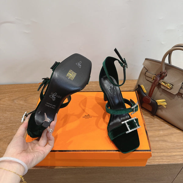 HM Liv Sandal 10.5 Dark Green in Velvet 744074