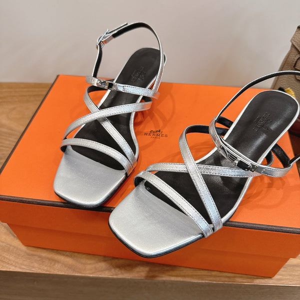 HM June Sandal Silver in Cowhide 744049