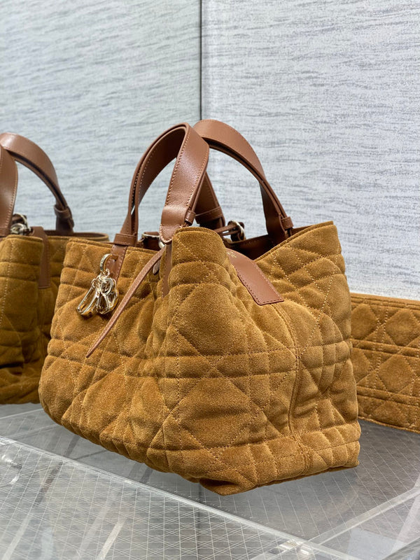 CD Toujours Vertical 28.5cm Brown in Suede 286488