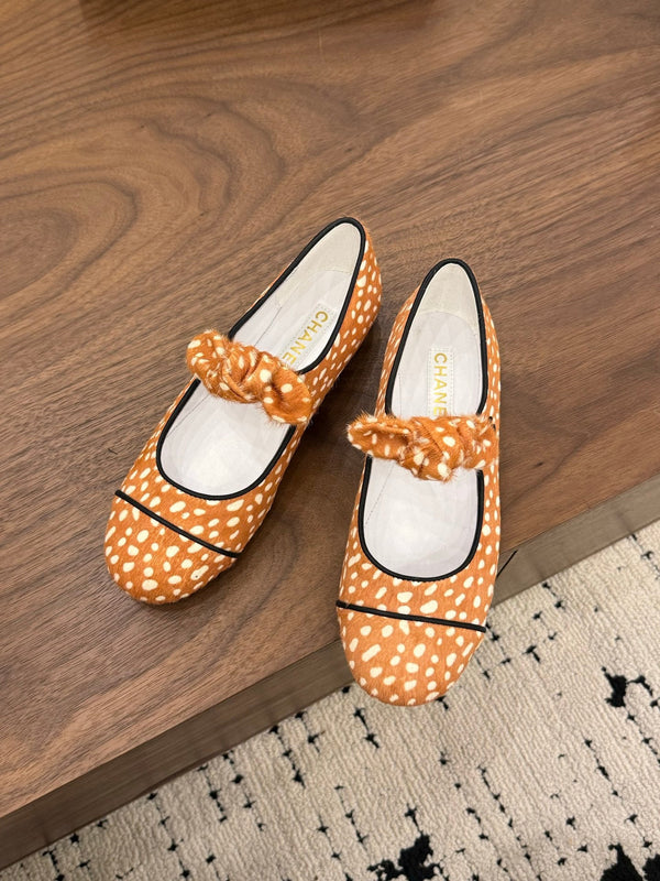 CC 26 Polka Dot Mary Janes Orange in Horsehair 756093