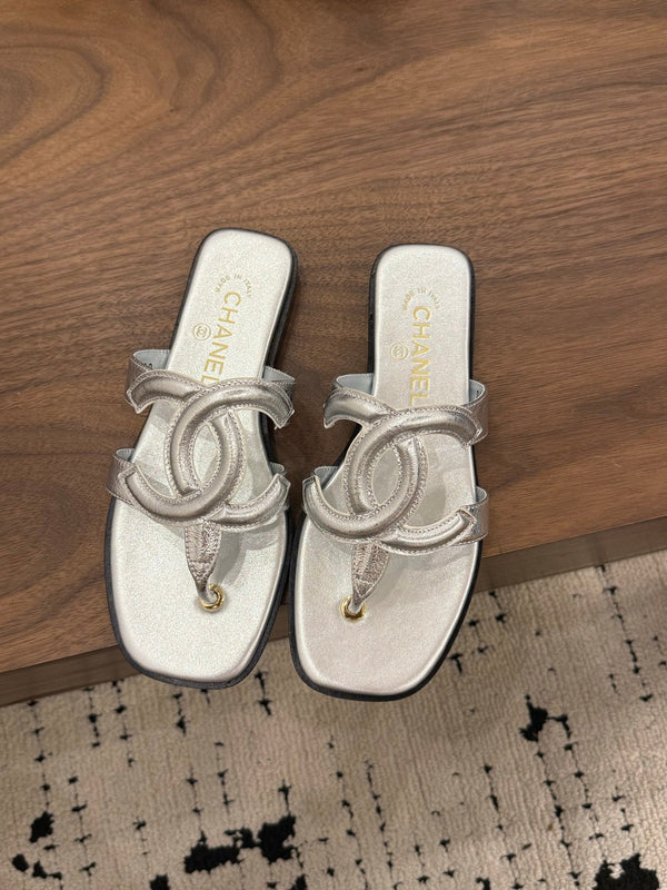CC 26 Sandal Silver in Cowhide 748528