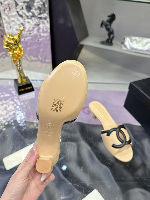 CC Double C Logo Kitten Heel 25mm Sandals Beige in Leather 757853