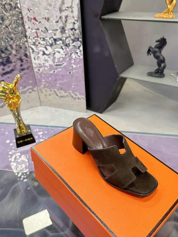 HM Sandal 90mm Dark Brown in Sandblasted Cowhide 757937