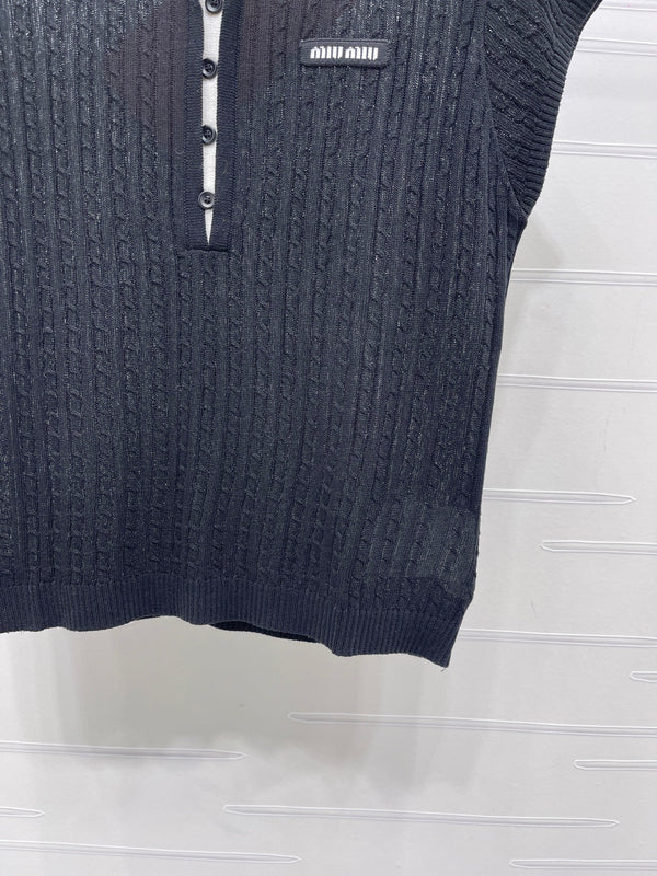Miu 26 Crew Neck Knit Short-Sleeve T-Shirt Black in Wool 382061
