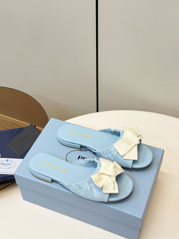 Pra Bow-Tie Stylish Flat Sandals Blue in Lambskin 771277